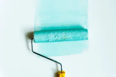 Peinture intérieure à la Favière — murs, plafonds et boiseries